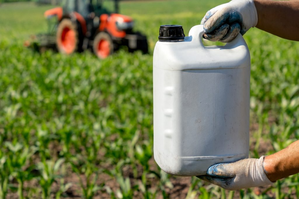 Dicas de Manutenção e Armazenamento de Bombonas Plásticas para Produtos Agro e Automotivos